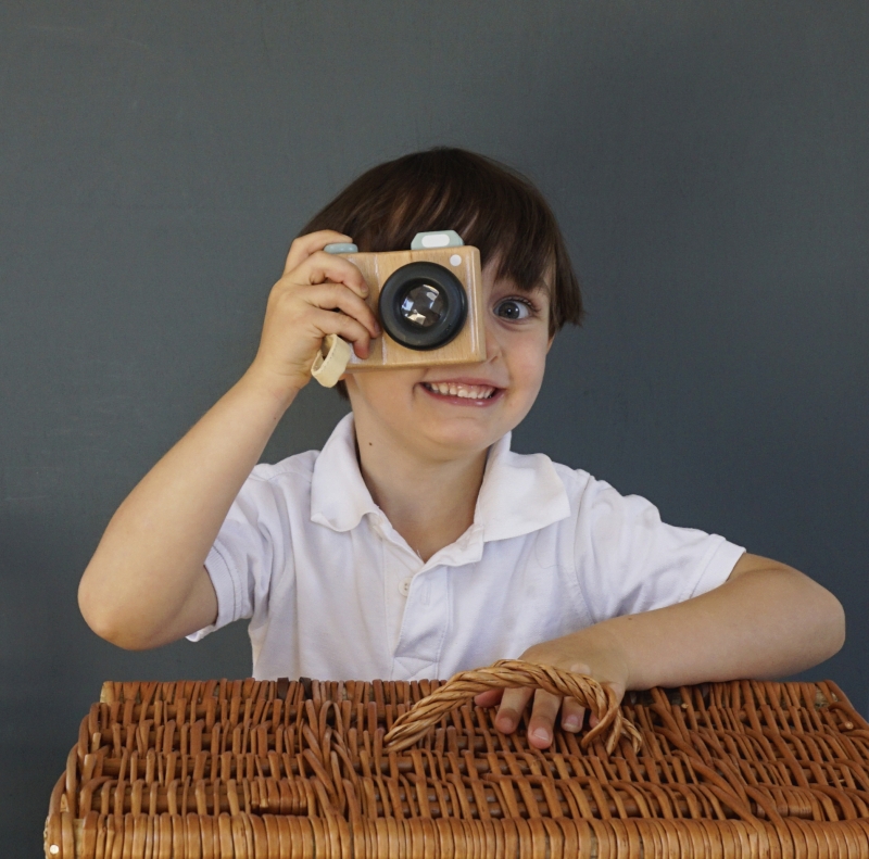 Wooden kaleidoscope camera